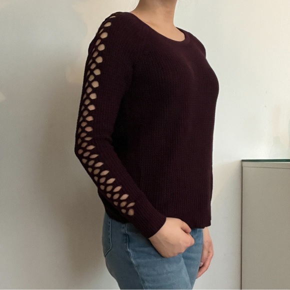 AMERICAN EAGLE Maroon sweater with arm cutouts - Picture 3 of 8